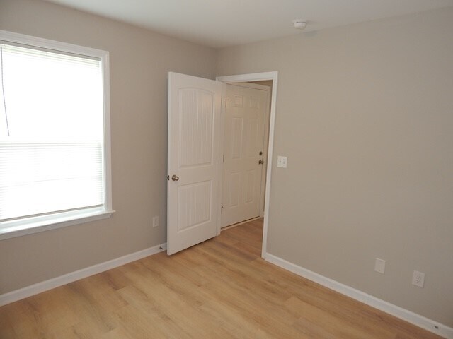 Building Photo - 415 Laurel Grove Ct