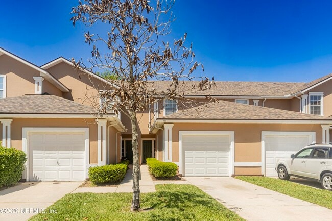 Building Photo - 762 Scrub Jay Dr