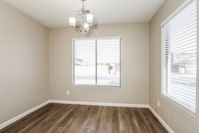 Building Photo - 25675 W Satellite Ln