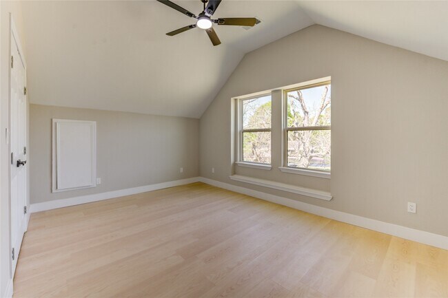 Building Photo - 1901 Canyon Creek Ct