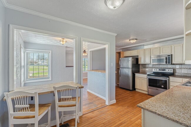 Building Photo - 2920 Byington Beaver Ridge Rd