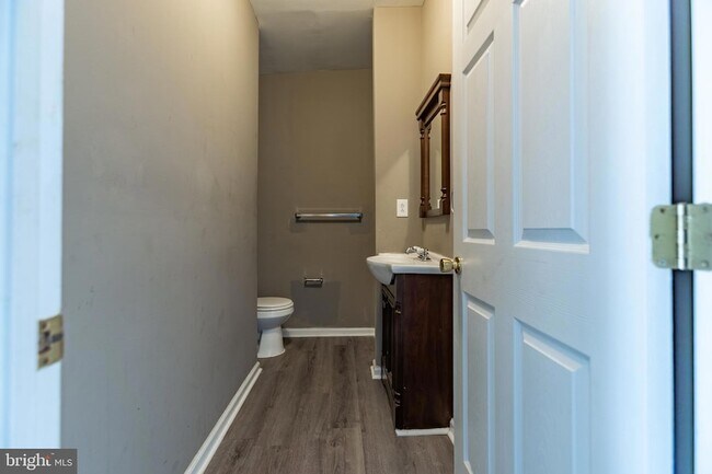 Building Photo - 1706 Willington St