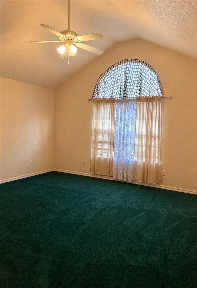 Building Photo - 887 Palisades Ave