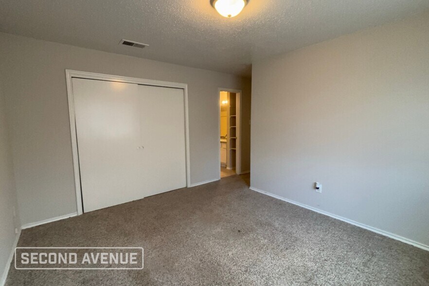 Building Photo - 3410 Brookston St