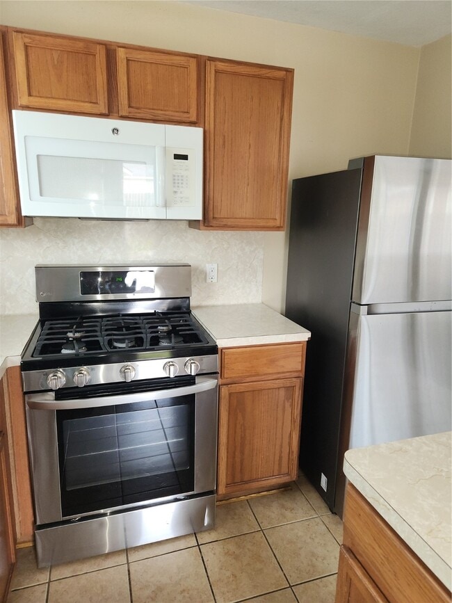 Building Photo - 819 Lightningbug Ln