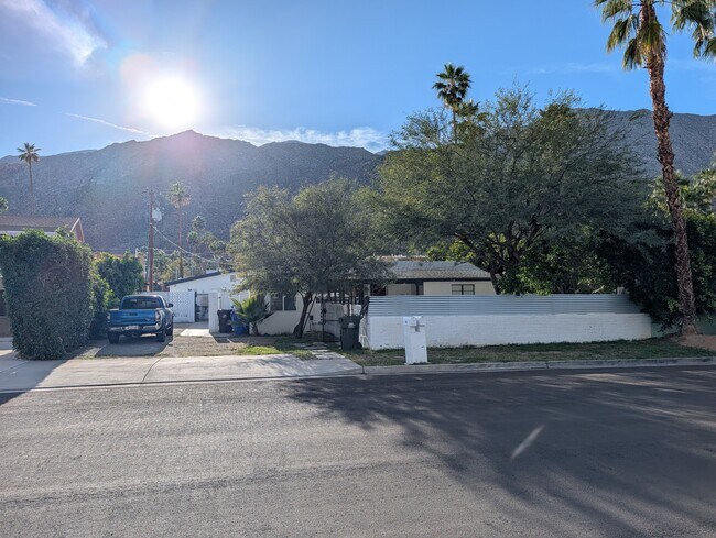 Building Photo - 221 Avenida Ortega