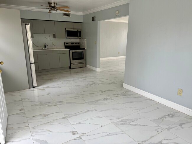 Building Photo - 1161 NW 116th St