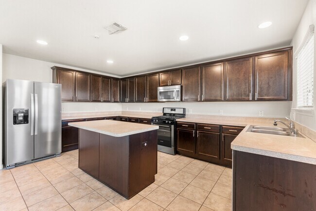 Building Photo - 15406 Grand Sage Dr