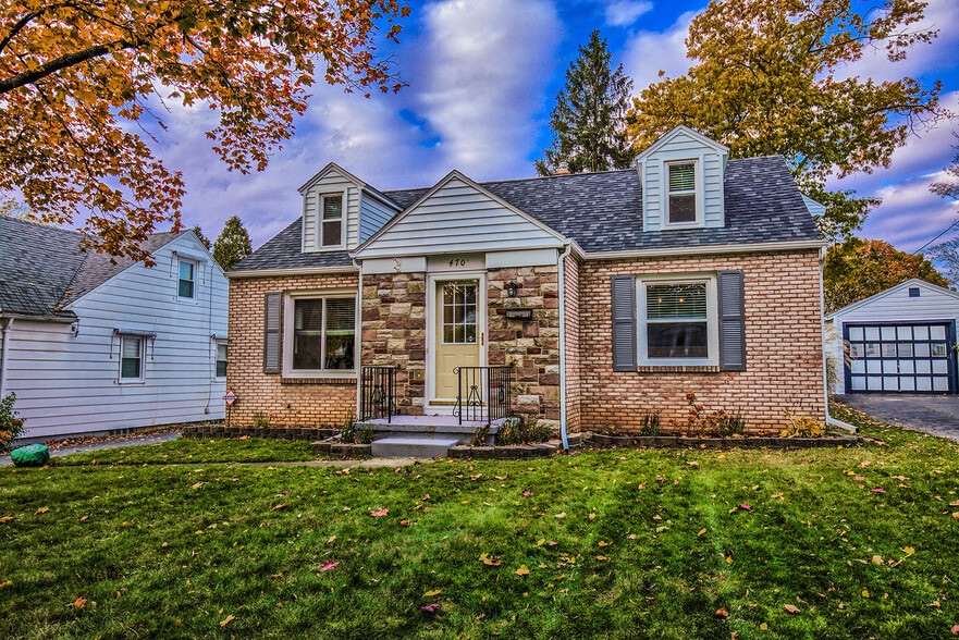 Building Photo - 470 Falstaff Rd