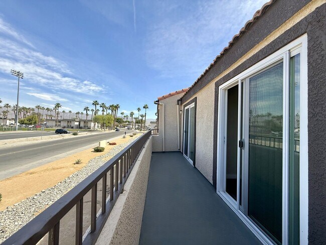 Building Photo - RECENTLY RENOVATED! 3 Bedroom 1 Bathroom Apartment in Indio, CA