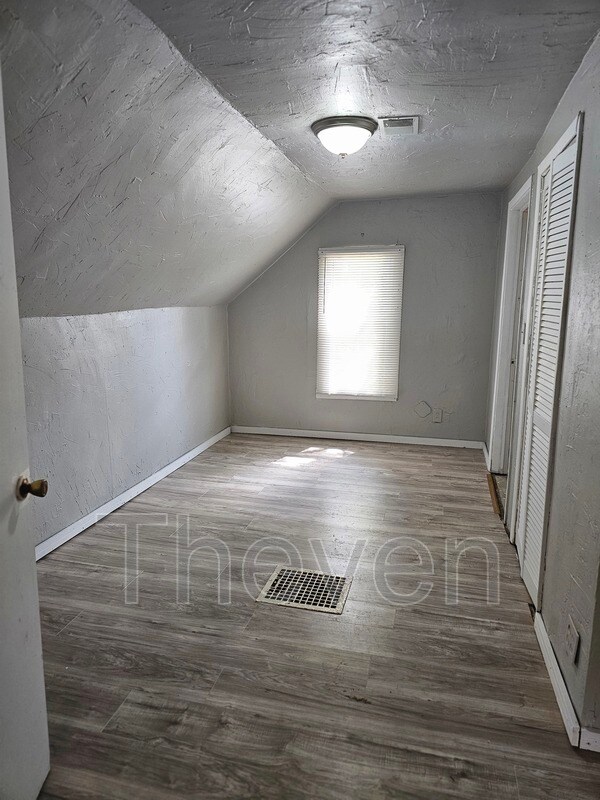 Building Photo - 107 Titus Ave