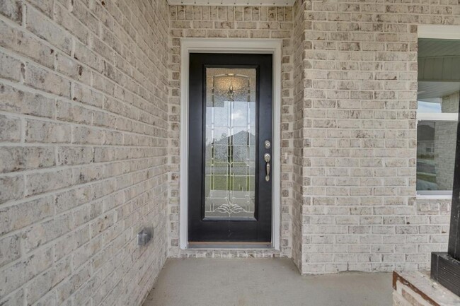 Building Photo - 3840 Redbud Wy