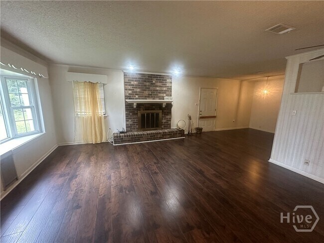 Building Photo - 2217 Bacon Park Dr