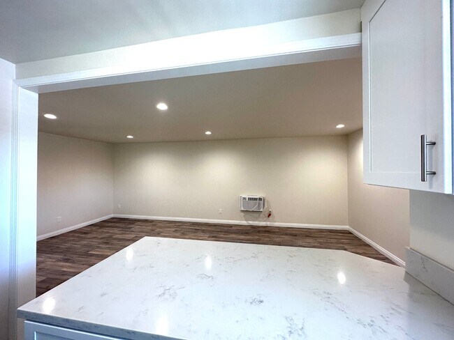 Building Photo - 160 S Michigan