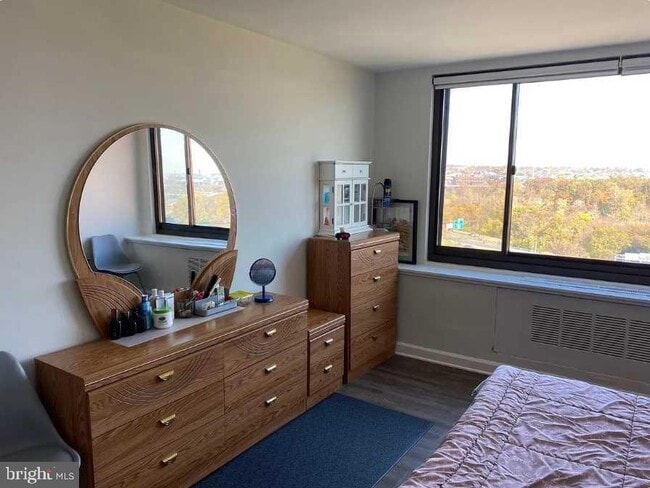 Building Photo - 1011 Arlington Blvd