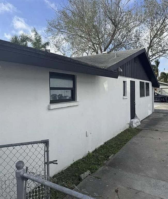 Building Photo - 3524 Chapel Dr
