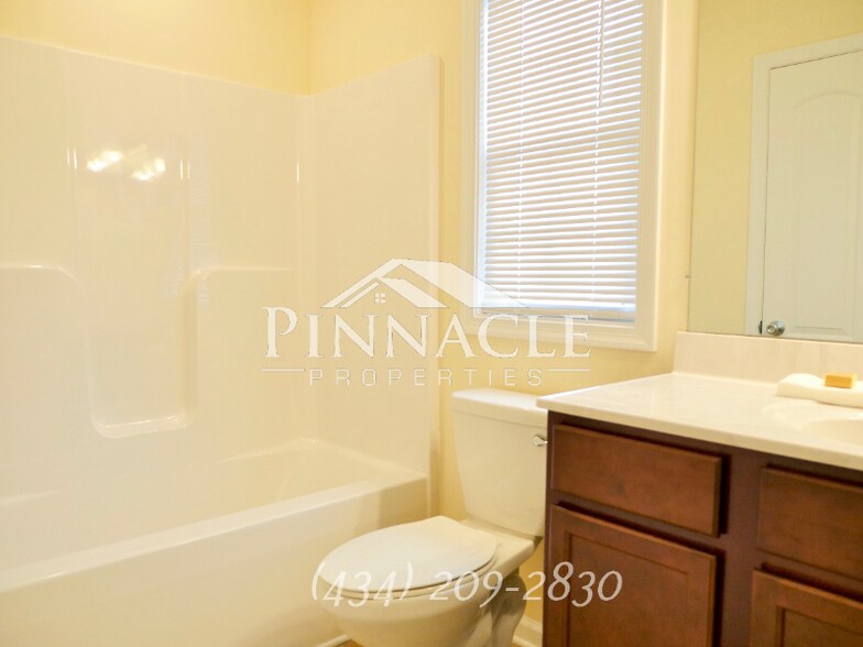 Building Photo - 735 Old Graves Mill Rd