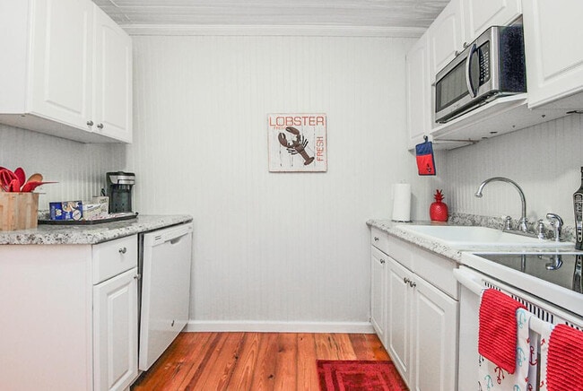 Building Photo - 1907 Parker Ave