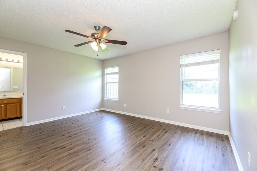 Building Photo - 3518 Brangus Ct