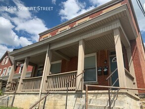 Building Photo - 1 Bed On Summit Street - Near Campus/ Shor...