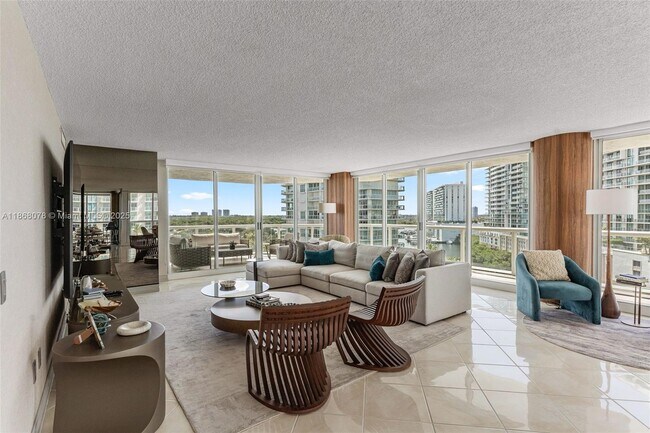 Building Photo - 16400 Collins Ave