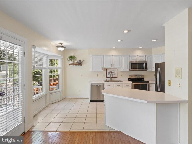 Building Photo - 7441 Heatherfield Ln
