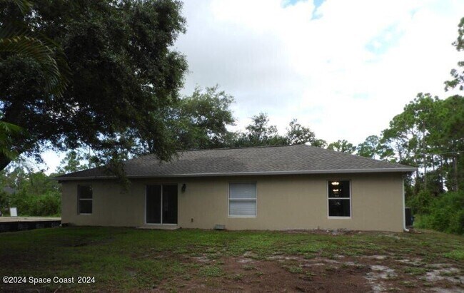 Building Photo - 3235 Forghun Ave SE