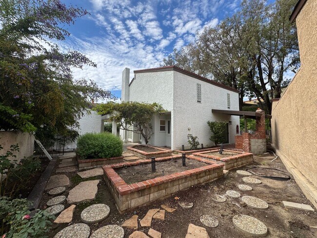Building Photo - Beautiful 4Bd/2.5Ba Spacious Home in Missi...