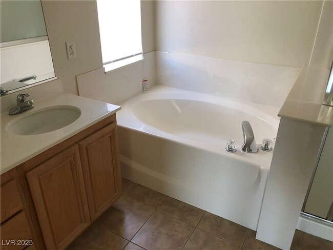 Building Photo - 1083 Sterling Peak St