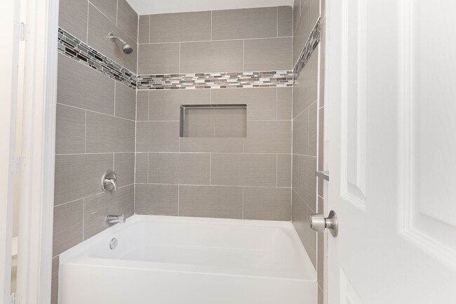 Building Photo - Leon Valley~Spacious 2 Bedroom~Updated Kitchen with Stainless Steel Appliances~2 Car Garage~Backyard