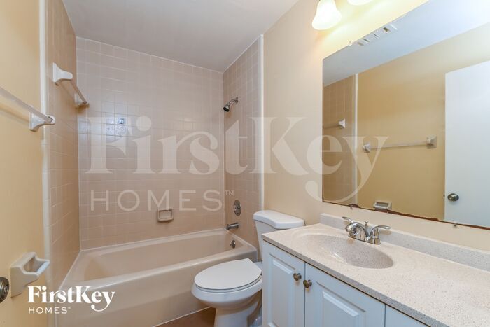 Building Photo - 2511 Broad Ranch Dr