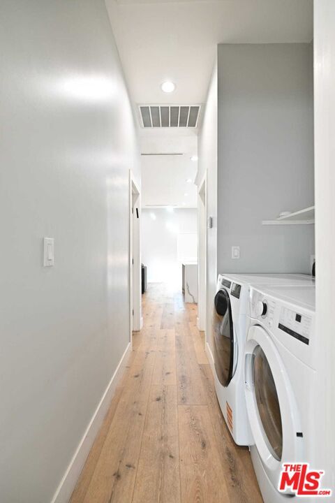 Building Photo - 6961 Balcom Ave