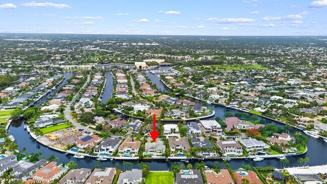 Building Photo - 396 E Coconut Palm Rd