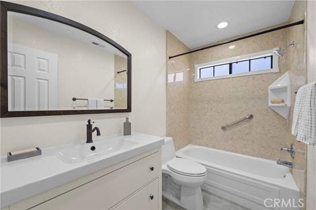 Building Photo - 2740 Gramercy Ave