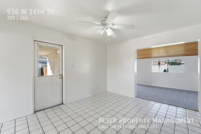 Building Photo - 936 W 16th St