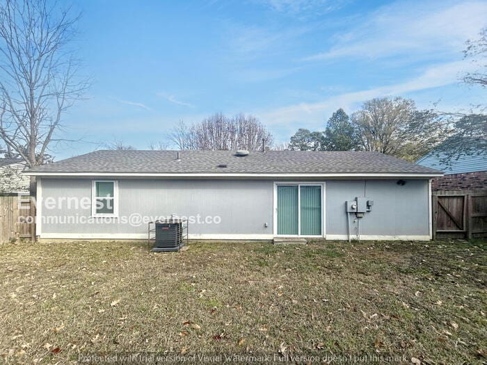 Building Photo - 2645 Eastbrook Dr