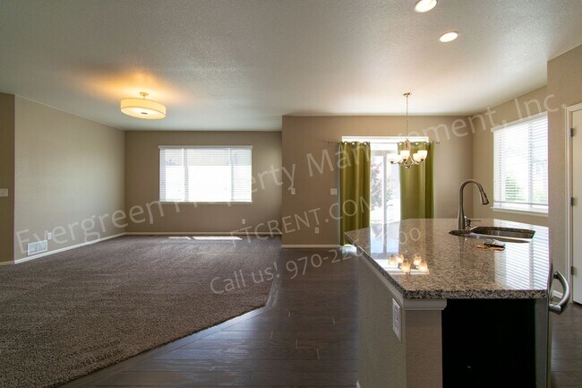 Building Photo - Absolutely Gorgeous 4-Bed Single Family Home in Copper Ridge!