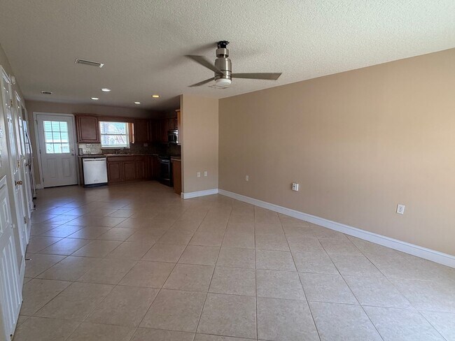 Building Photo - 342 Tarpon Ave
