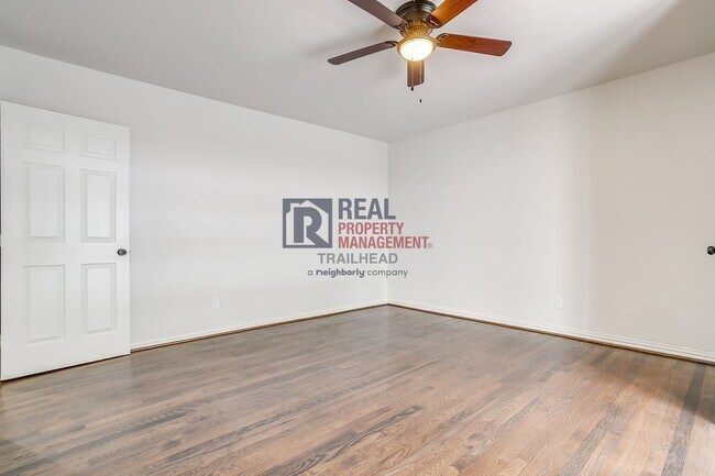 Building Photo - Charming Monticello Townhome – 4 Beds, Upd...