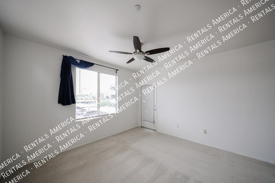 Building Photo - 5303 N 7th St