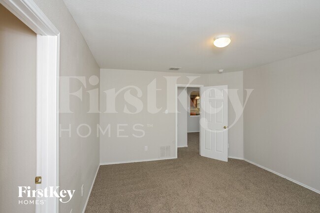 Building Photo - 7367 Lyia Br