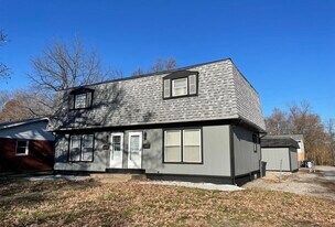 Building Photo - 1218 E Cleveland Ave