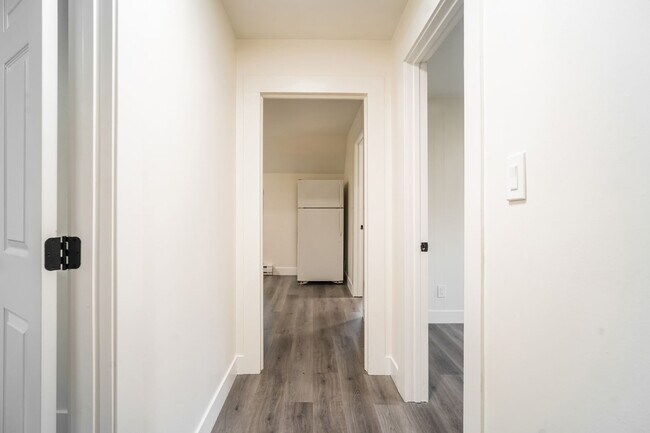 Building Photo - 135NE