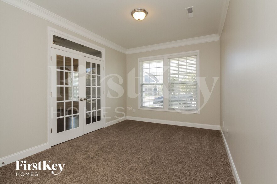 Building Photo - 8137 Kalson St