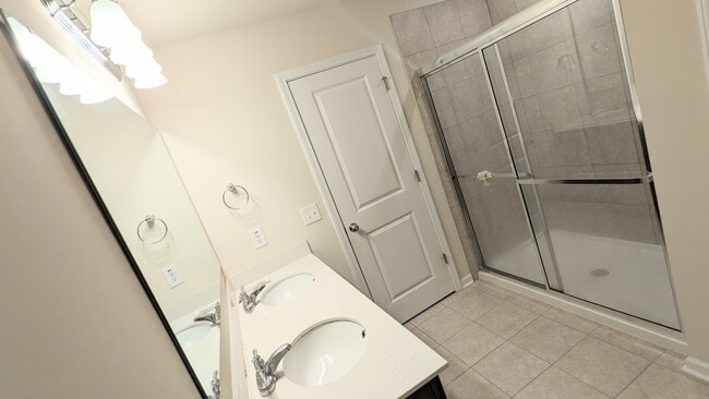 Building Photo - 124 Bison Park Dr