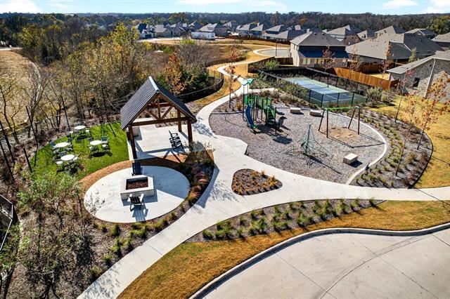 Building Photo - 2325 Myrtle Wy