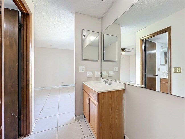 Building Photo - 5757 St Christopher Dr