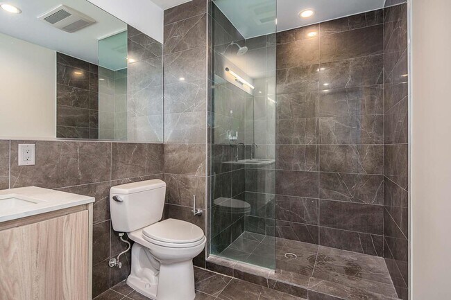 Building Photo - 255 BRUNSWICK Ave