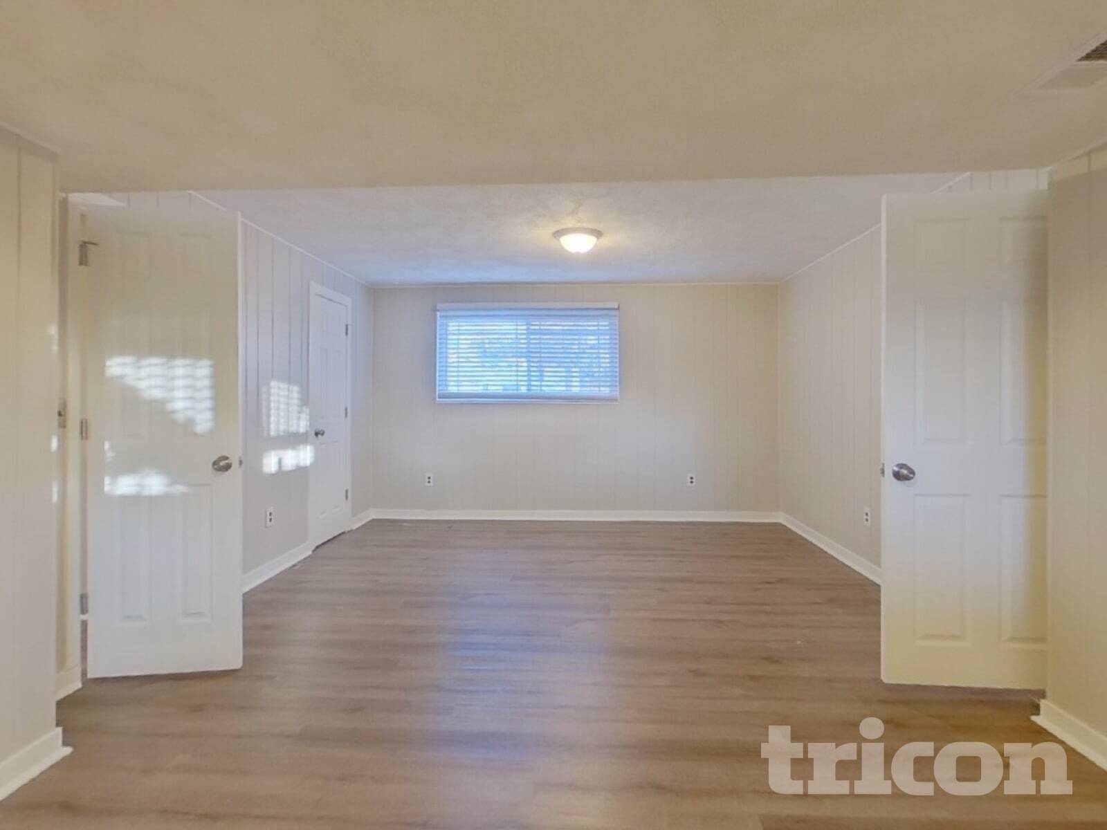 Building Photo - 3057 S Mobile Way