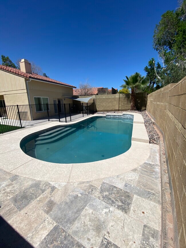 Building Photo - 9653 S 44th St